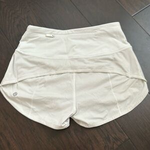 Lululemon Speed Up High Rise White Shorts 2.5 Inch